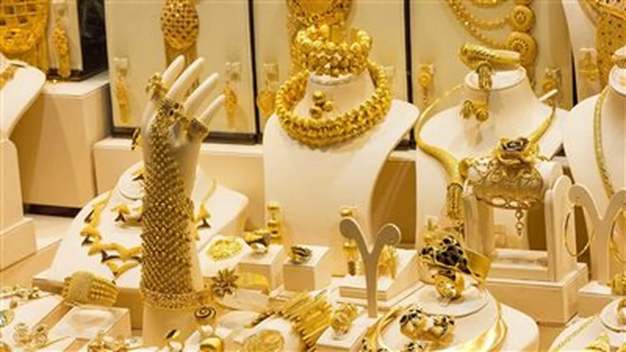 تراجع مفاجئ في أسعار الذهب داخل الأسواق المصرية يثير قلق تجار الصاغة